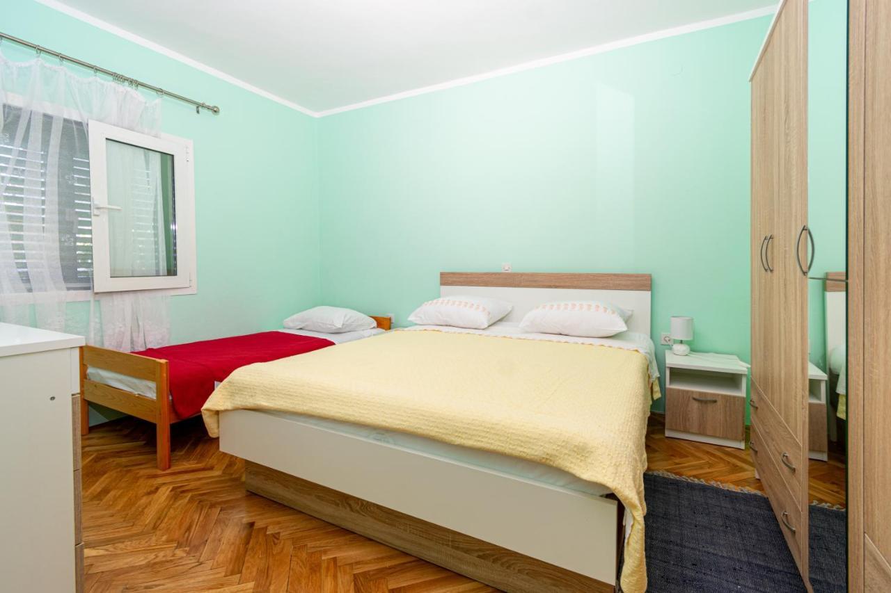 Apartments With A Parking Space Kraj, Pasman - 8457 Tkon Exterior photo